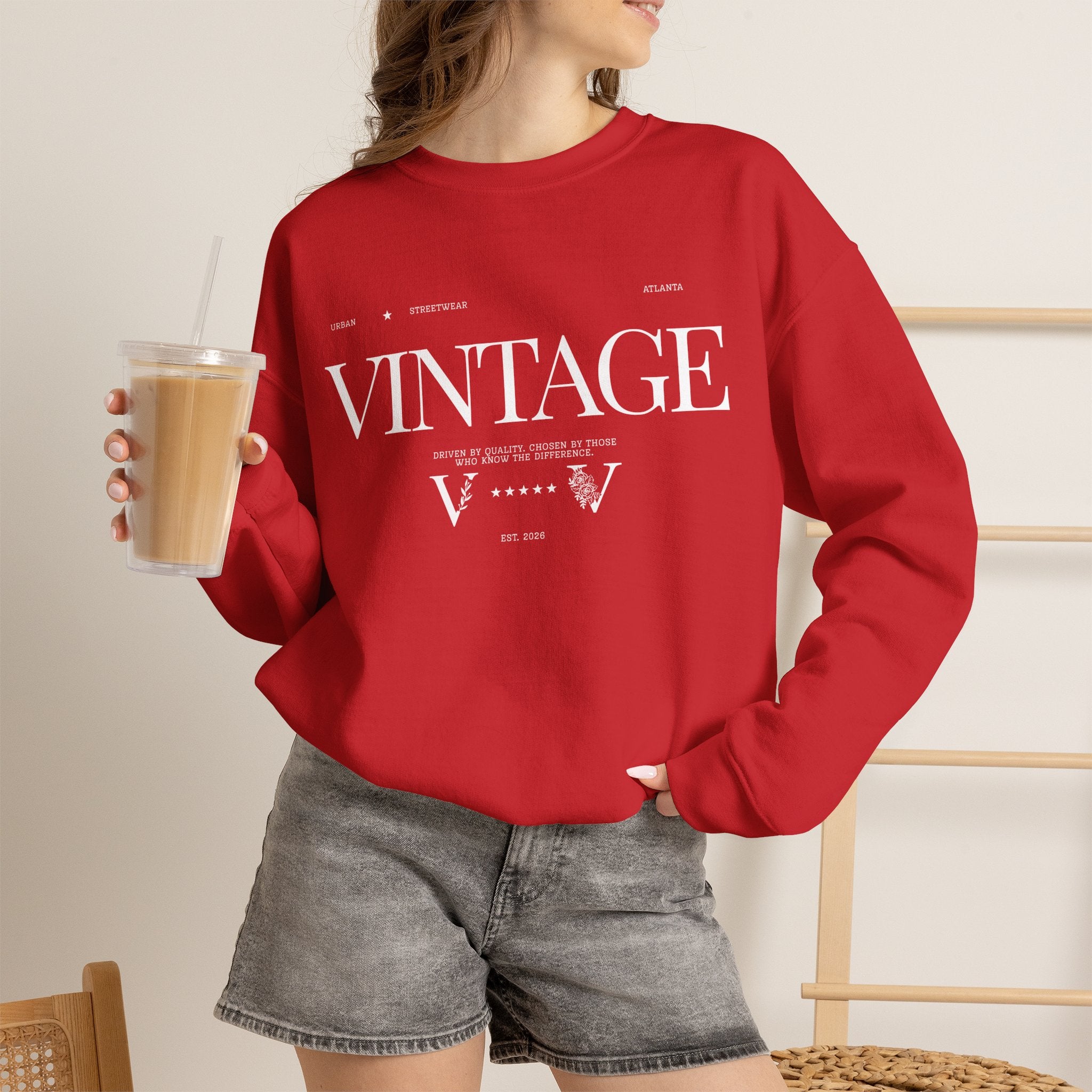 Vintage Crewneck Sweatshirt — Retro 'VINTAGE' Graphic Pullover